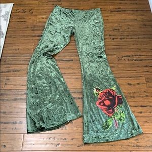 Velvet bells with rose Large